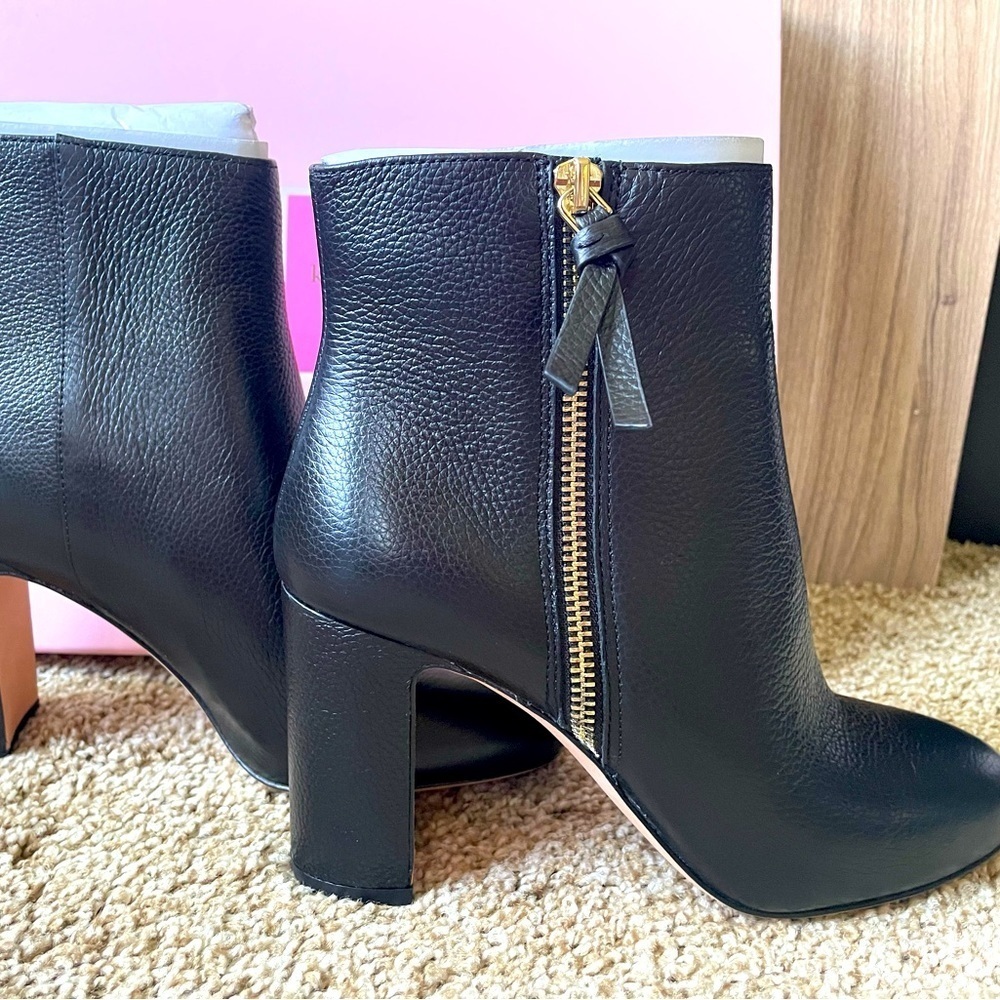 Kate Spade Leather Ankle Knott Zip Boot in Black size 6.5